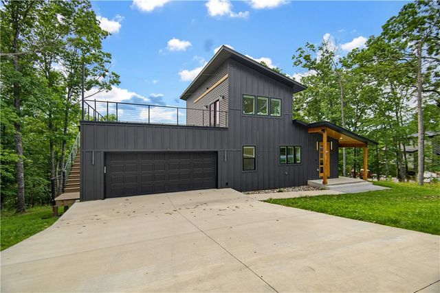52 Chatburn Drive, Bella Vista, AR 72715