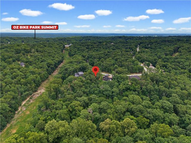 52 Chatburn Drive, Bella Vista, AR 72715