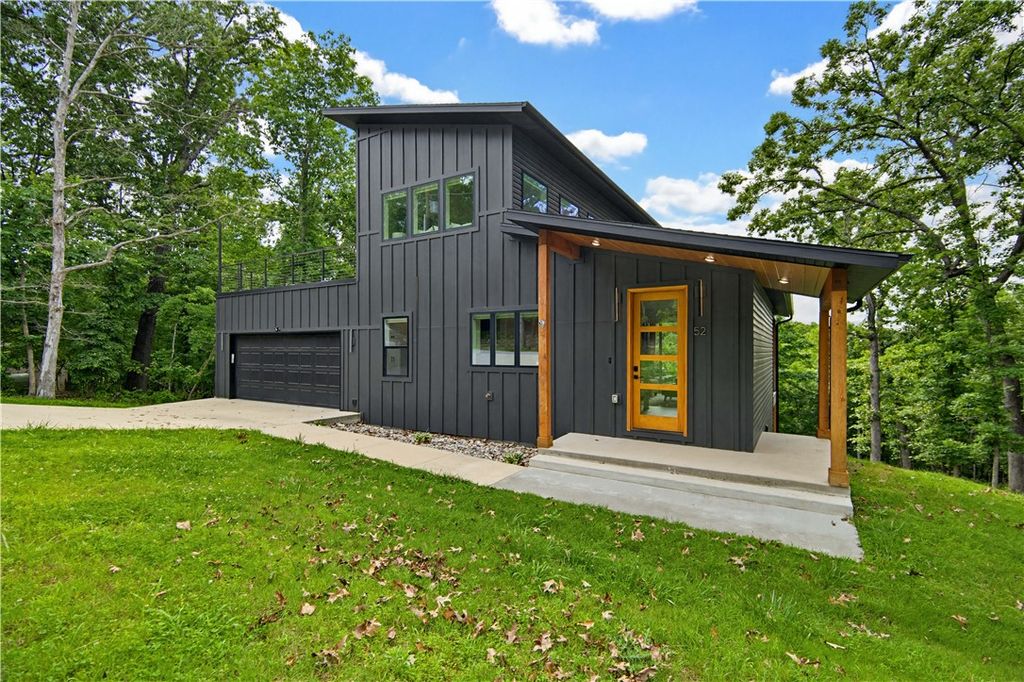52 Chatburn Drive, Bella Vista, AR 72715