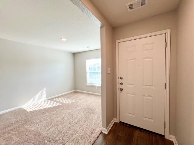 1033 Riverdale CV, Jarrell, TX 76537