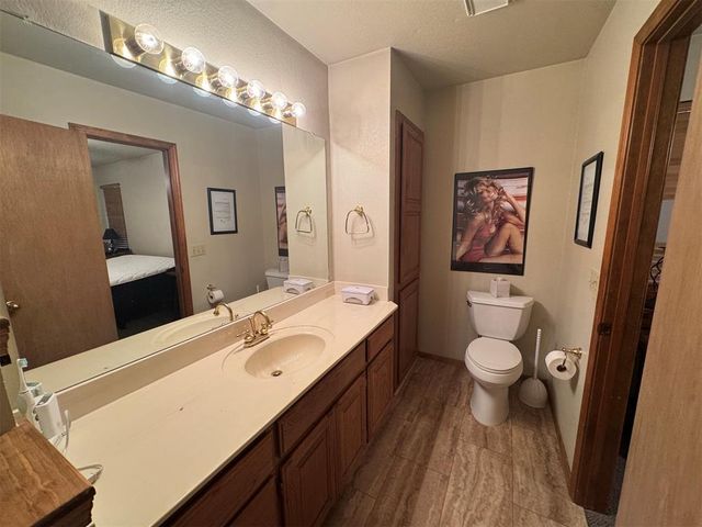 3001 Harriet Street, Oklahoma City, OK 73131