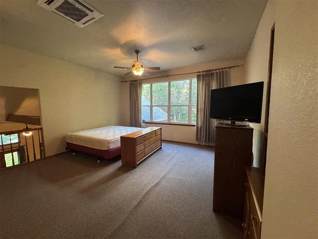 3001 Harriet Street, Oklahoma City, OK 73131
