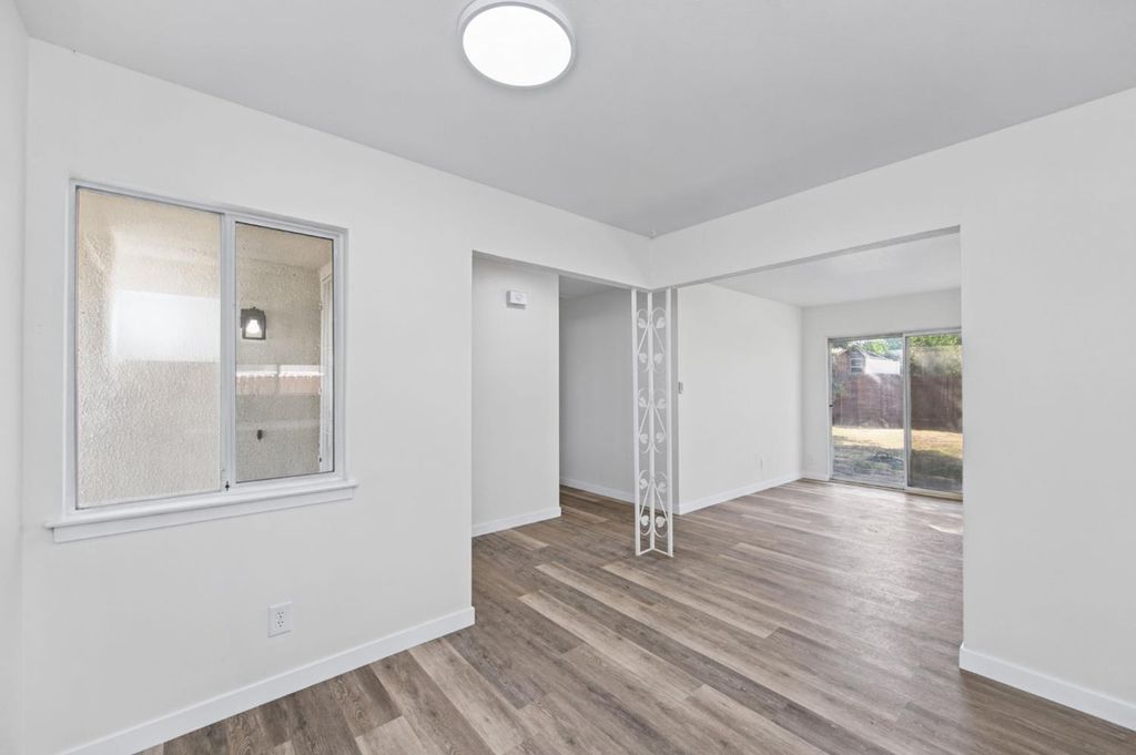 Image 15 of property listing at 10129 Heath Street, Hanford, CA 93230