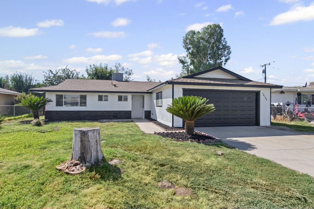 Image 2 of property listing at 10129 Heath Street, Hanford, CA 93230