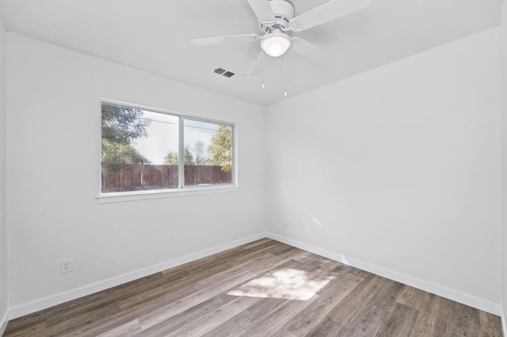 Image 22 of property listing at 10129 Heath Street, Hanford, CA 93230