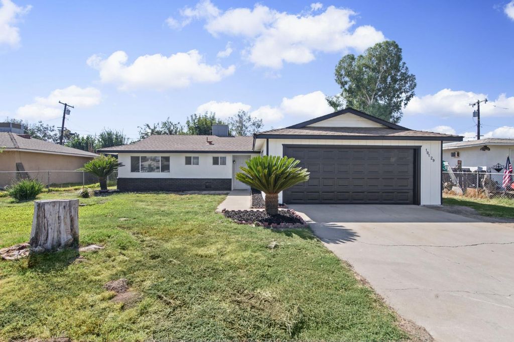 Image 3 of property listing at 10129 Heath Street, Hanford, CA 93230