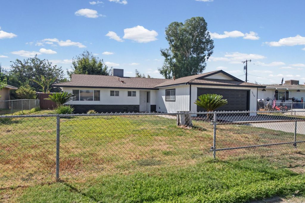 Image 7 of property listing at 10129 Heath Street, Hanford, CA 93230