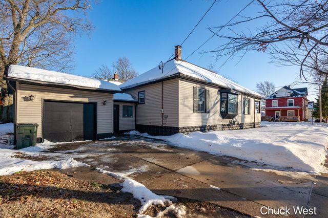 262 W Forest Avenue, Muskegon City, MI 49441