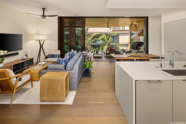 1388 Ala Moana Boulevard 3805, Honolulu, HI 96814