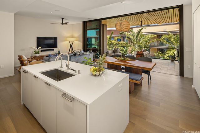 1388 Ala Moana Boulevard 3805, Honolulu, HI 96814