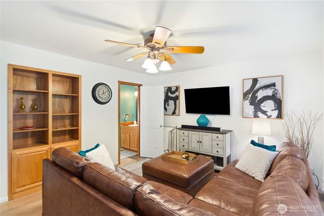 25761 Norval Lane NW, Poulsbo, WA 98370