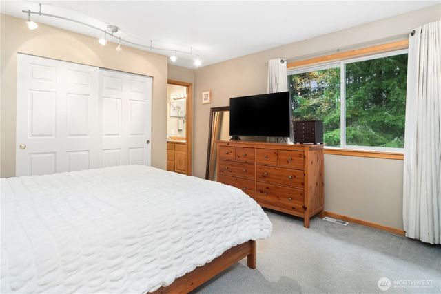 25761 Norval Lane NW, Poulsbo, WA 98370