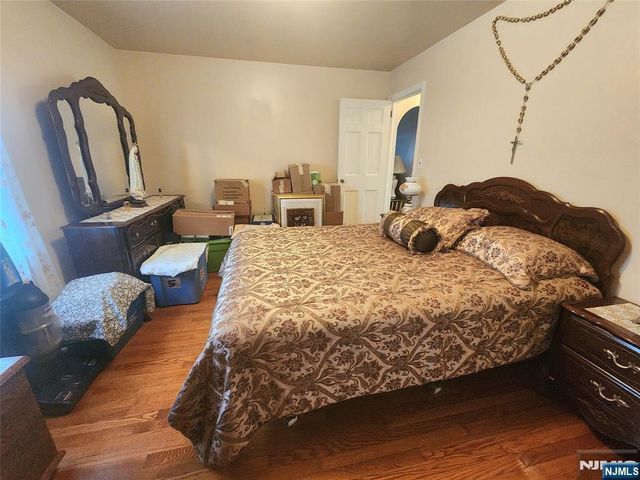 499 Jauncey Avenue, Lyndhurst, NJ 07071