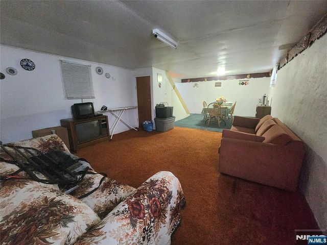 499 Jauncey Avenue, Lyndhurst, NJ 07071