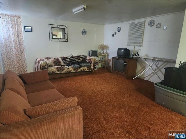 499 Jauncey Avenue, Lyndhurst, NJ 07071
