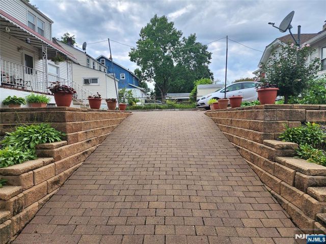 499 Jauncey Avenue, Lyndhurst, NJ 07071