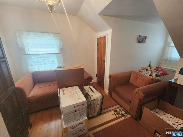 499 Jauncey Avenue, Lyndhurst, NJ 07071