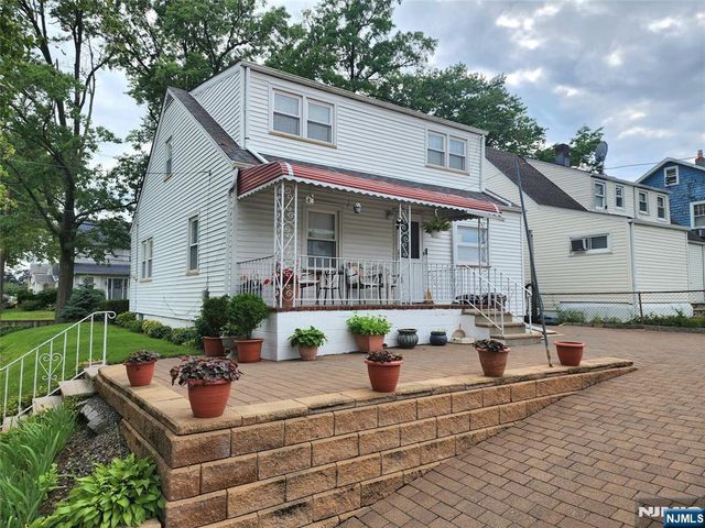 499 Jauncey Avenue, Lyndhurst, NJ 07071