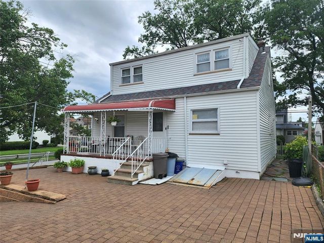 499 Jauncey Avenue, Lyndhurst, NJ 07071
