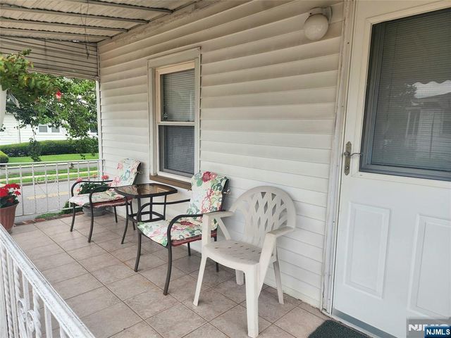 499 Jauncey Avenue, Lyndhurst, NJ 07071