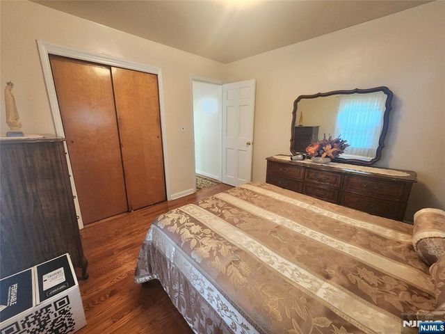 499 Jauncey Avenue, Lyndhurst, NJ 07071