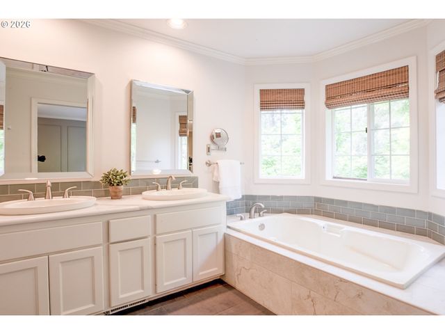 2595 W 28TH Ave, Eugene, OR 97405