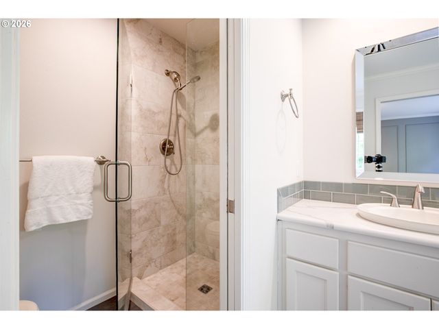 2595 W 28TH Ave, Eugene, OR 97405