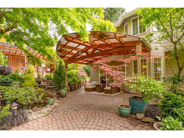 2595 W 28TH Ave, Eugene, OR 97405