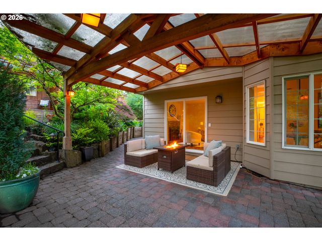 2595 W 28TH Ave, Eugene, OR 97405