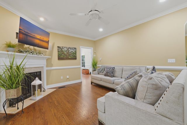 6426 Farm House Road, Ravenel, SC 29470