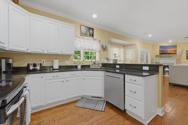 6426 Farm House Road, Ravenel, SC 29470