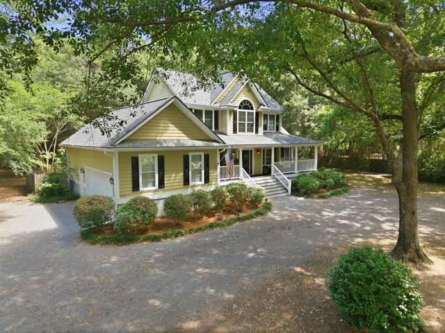 6426 Farm House Road, Ravenel, SC 29470