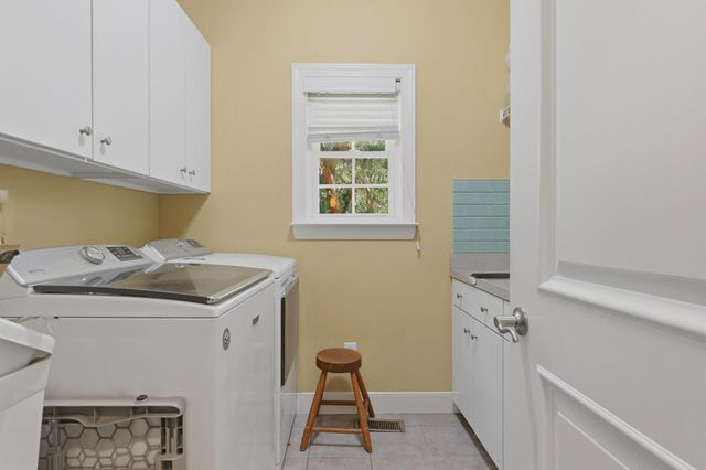 6426 Farm House Road, Ravenel, SC 29470