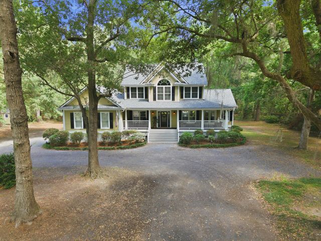6426 Farm House Road, Ravenel, SC 29470