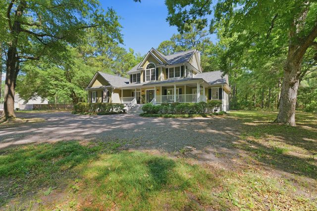 6426 Farm House Road, Ravenel, SC 29470