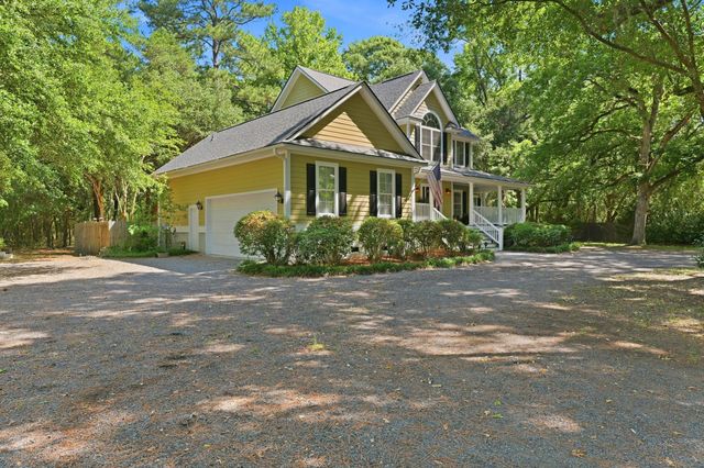 6426 Farm House Road, Ravenel, SC 29470