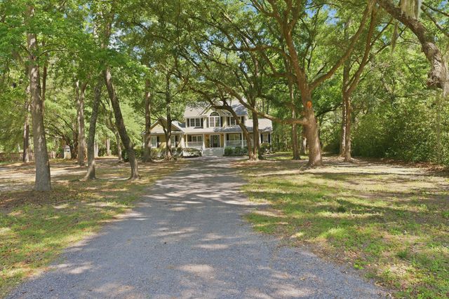 6426 Farm House Road, Ravenel, SC 29470
