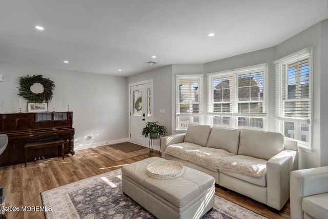 148 Compass Road, Manahawkin, NJ 08050