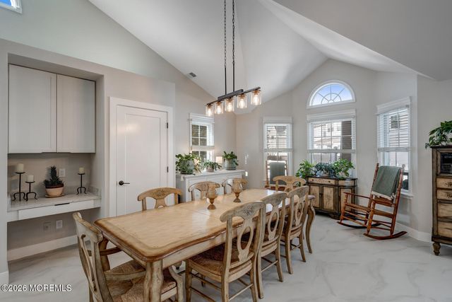 148 Compass Road, Manahawkin, NJ 08050