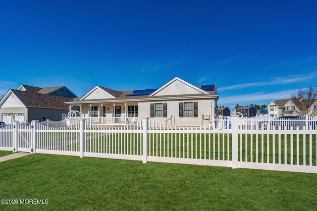 148 Compass Road, Manahawkin, NJ 08050