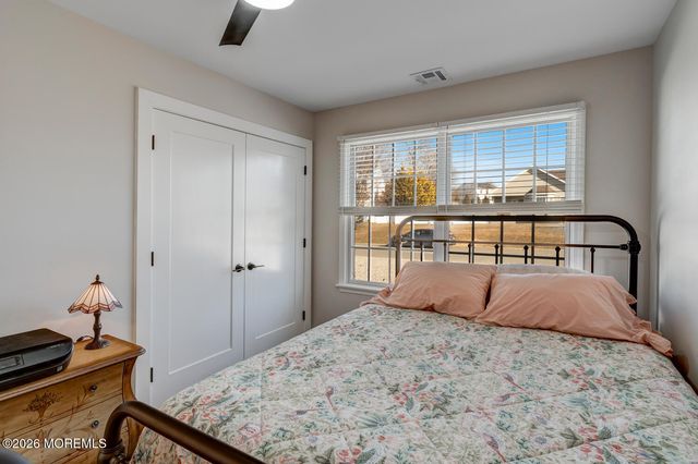 148 Compass Road, Manahawkin, NJ 08050