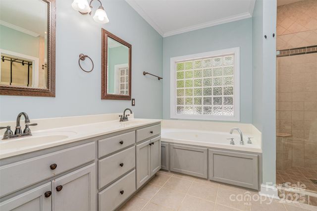1448 Weatherwood Drive, Lincolnton, NC 28092