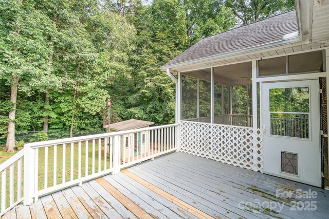 1448 Weatherwood Drive, Lincolnton, NC 28092