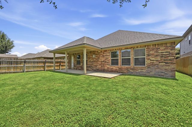 188 Danbark DR, Buda, TX 78610