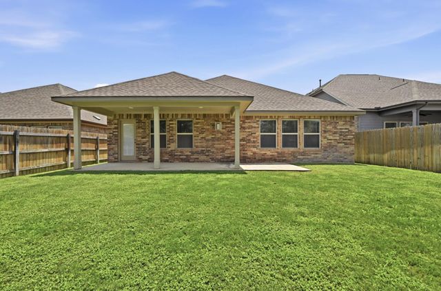 188 Danbark DR, Buda, TX 78610