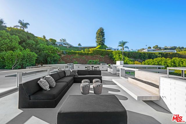 535 Haynes Avenue, Beverly Hills, CA 90210