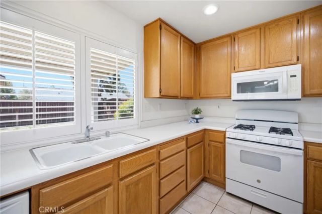19465 Brisbane, Riverside, CA 92508