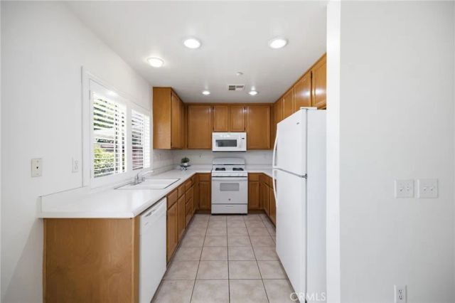 19465 Brisbane, Riverside, CA 92508