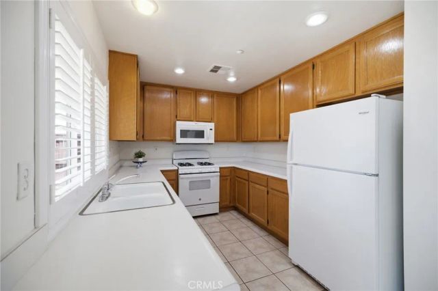 19465 Brisbane, Riverside, CA 92508