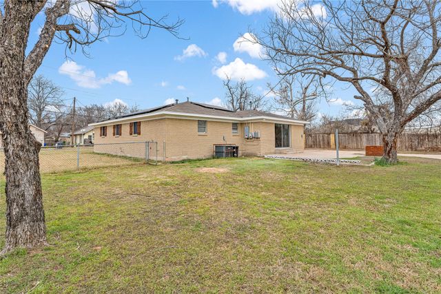 1301 Harrison Avenue, Waco, TX 76704